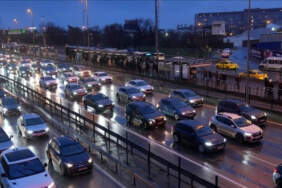 İstanbul’da Cuma Akşamı Çilesi: Trafik Yine Felç