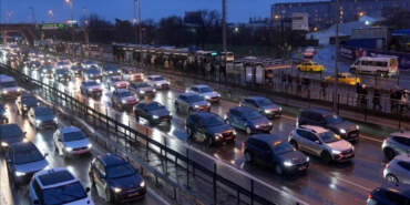 İstanbul’da Cuma Akşamı Çilesi: Trafik Yine Felç