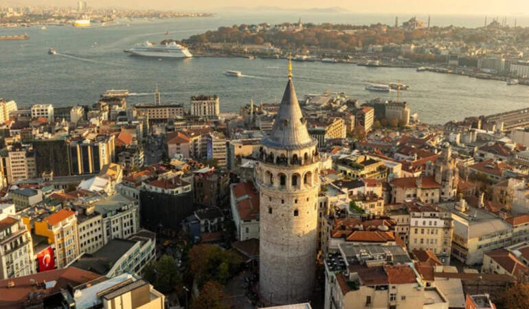 İstanbul’un En Kalabalık Mahallesi Belli Oldu: Nüfusu 3 Şehri Solladı