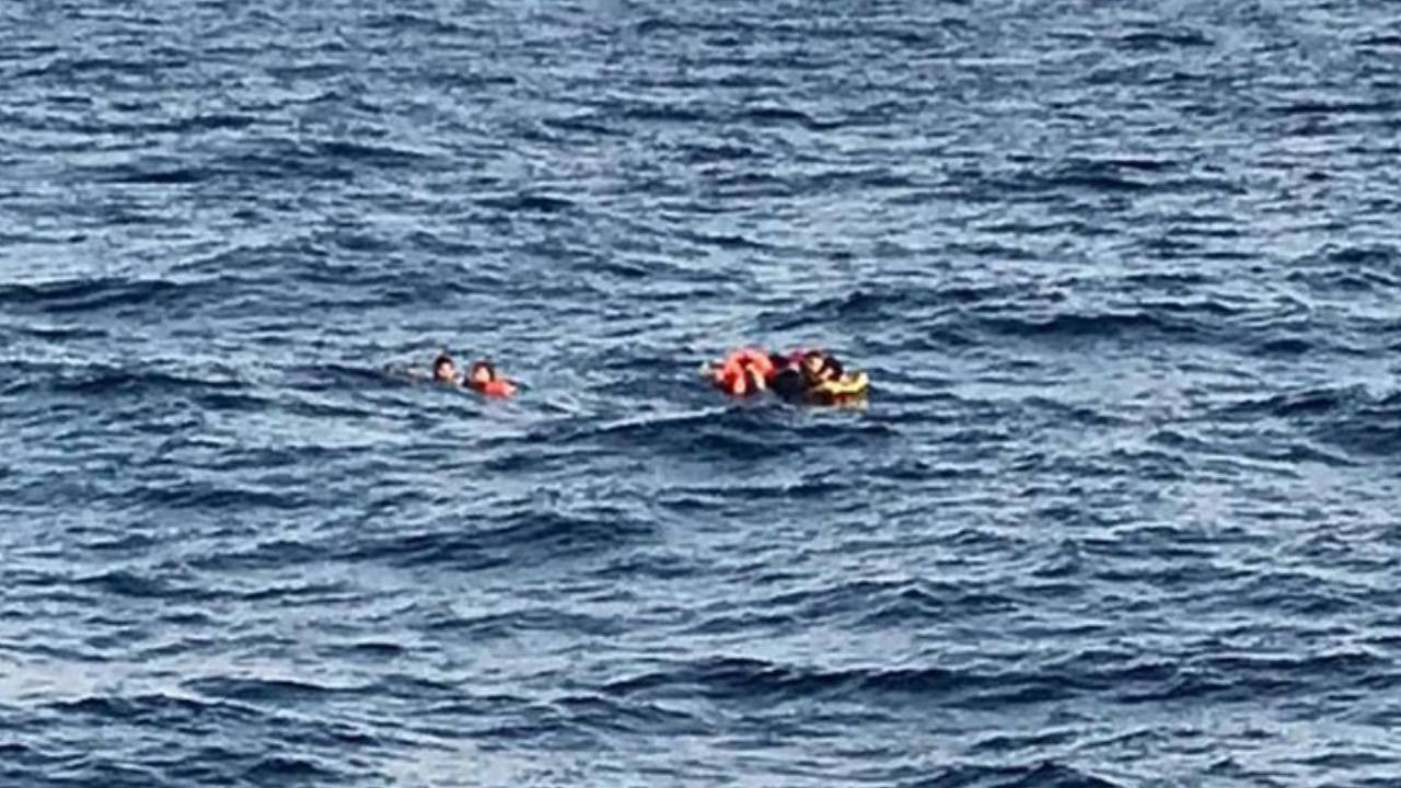 İzmir’de Göçmen Botu Battı! 3 Ölü