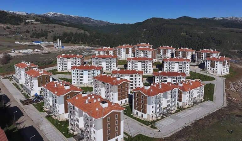Konut Fiyatlarında Reel Düşüş Sürüyor