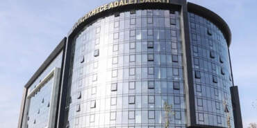 Küçükçekmece Adliyesi Karıştı: Avukat, Hakime Saldırdı