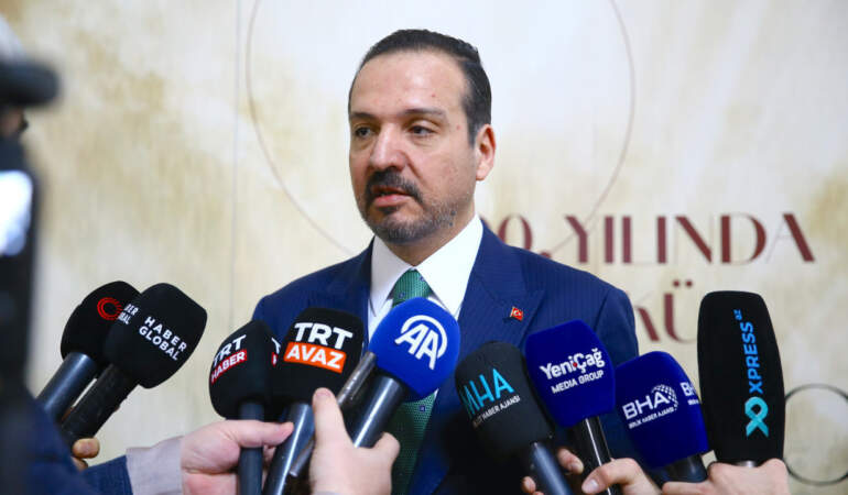 Kürşad Zorlu Bakü’de Duyurdu: Türkoloji Bölümleri İçin Kritik Adım