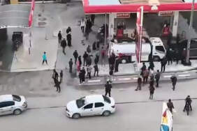 Mahallede Başladı, İlçe Merkezi Karıştı… Savaş Alanı Gibi! Komandolar Sevk Edildi