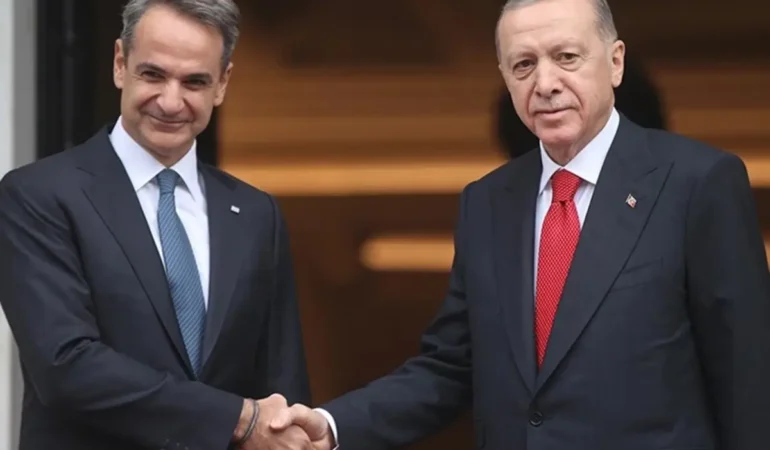 Miçotakis’ten 10 bakanla Türkiye çıkarması