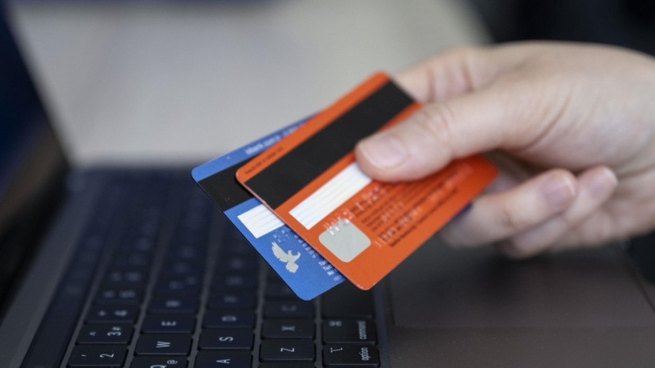 Nakit Bitti, Kartlı Harcamalar Patladı! Bir Yılda Rekor Artış