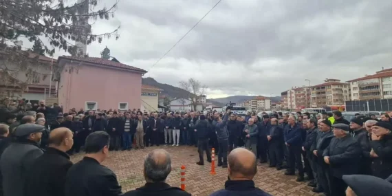 Nallıhan’dan 65 Kişi Umreye Uğurlandı