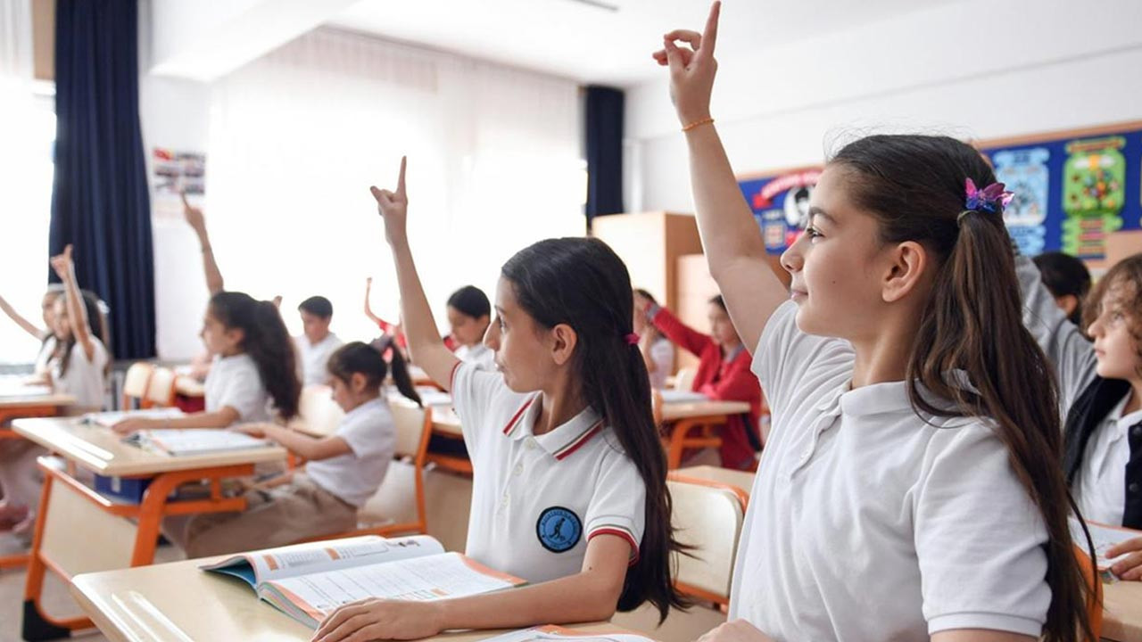 LGS’de Kritik Değişiklik, 10 Bin Öğretmen Ataması İçin Tarih Netleşti: Bakan Tekin Duyurdu