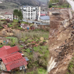 Ordu’da Heyelan Alarmı: Evler Yıkıldı, Yol Ulaşıma Kapandı