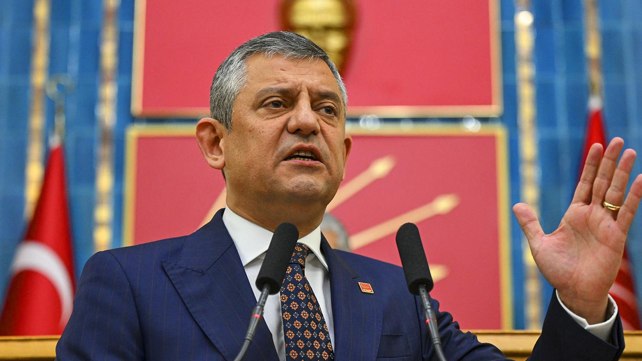 Özgür Özel’den Bakan Tekin’e Tepki, ‘Vatandaşı Birbirine Düşürmeden Sorumlu’