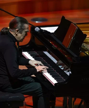 Fahir Atakoğlu’ndan Caz Konseri