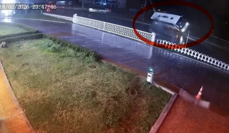 Samsun’da Yolcu Otobüsü Devrildi: 7 Yaralı