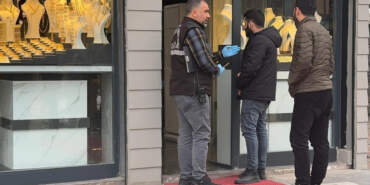 Şanlıurfa’da Silahlı Kuyumcu Soygunu! 1 Polis Yaralandı