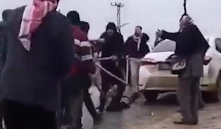 Şanlıurfa’da Taşlı Sopalı Arazi Kavgası Kamerada! 7 Yaralı