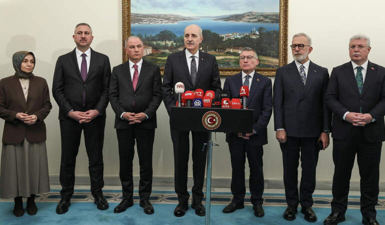TBMM Başkanı Numan Kurtulmuş AK Parti Grubunu Ziyaret Etti: ‘Ağır Bedeller Ödediğimiz Terör Meselesi Bitecek’