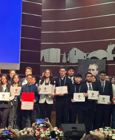 Arda Atacan TÜBİTAK’ta Bölge Birincisi