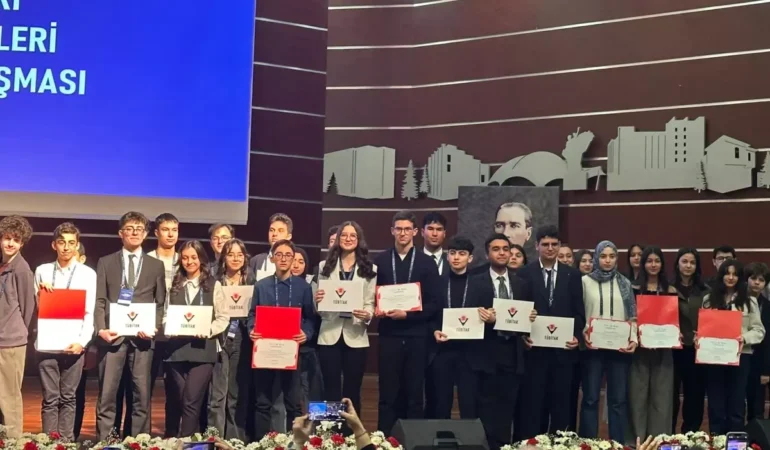 Arda Atacan TÜBİTAK’ta Bölge Birincisi
