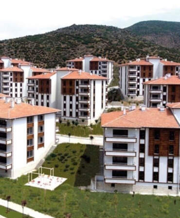 TOKİ’nin 500 Bin Sosyal Konut Projesinde Yeni Kura Takvimi Belli Oldu: 11 İlde Yaklaşık 100 Bin Kişi Ev Sahibi Olacak