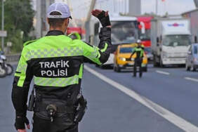 Trafik Kanun Teklifi TBMM’de Kabul Edildi: Kırmızı Işık, Konvoy, Makas, Takip… Cezalar Artıyor