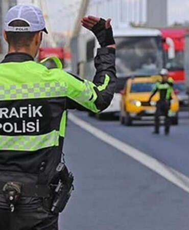 Trafik Kanun Teklifi TBMM’de Kabul Edildi: Kırmızı Işık, Konvoy, Makas, Takip… Cezalar Artıyor
