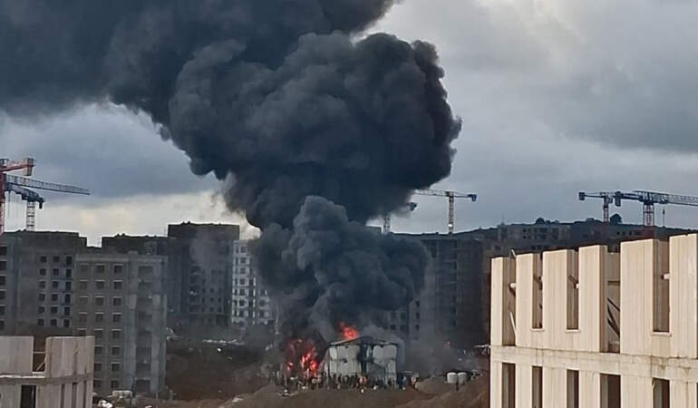 Tuzla’da İşçilerin Kaldığı Konteynerde Büyük Yangın