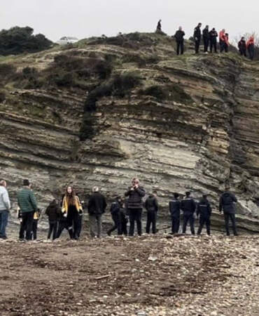 Üç Gündür Aranan Kadının Cesedi Kayalıklarda Bulundu!