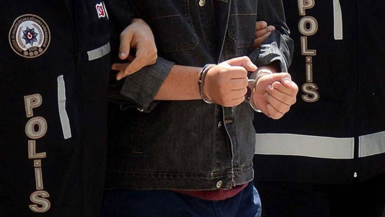 Uyuşturucu Soruşturmasında 3 Sözleşmeli Er Tutuklandı