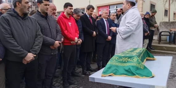 Futbolcu Fırat Çelikol’un Bebeği Hayatını Kaybetti