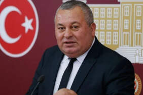 Cemal Enginyurt trafik kazası geçirdi