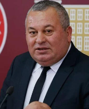 Cemal Enginyurt trafik kazası geçirdi