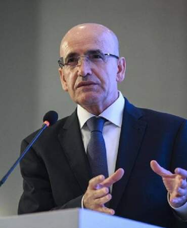 Şimşek: Petrol fiyatlarının enflasyon etkisini sınırlandırmak üzere çalışıyoruz