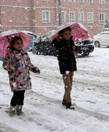 Eğitime kar engeli: İşte okulların tatil olduğu iller