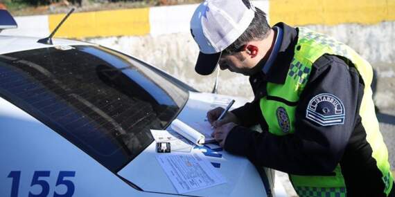 Yeni trafik düzenlemesi yürürlükte: Saldırı amaçlı ısrarlı takibe 180 bin lira