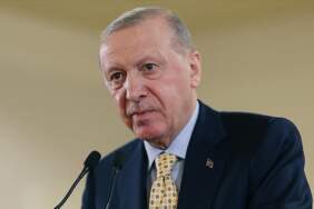 Erdoğan, Necmettin Erbakan’ı vefatının 15. yılında andı
