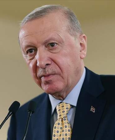 Erdoğan, Necmettin Erbakan’ı vefatının 15. yılında andı