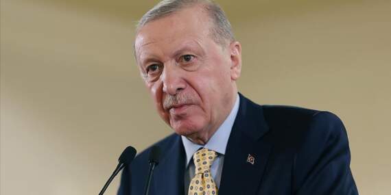 Erdoğan, Necmettin Erbakan’ı vefatının 15. yılında andı