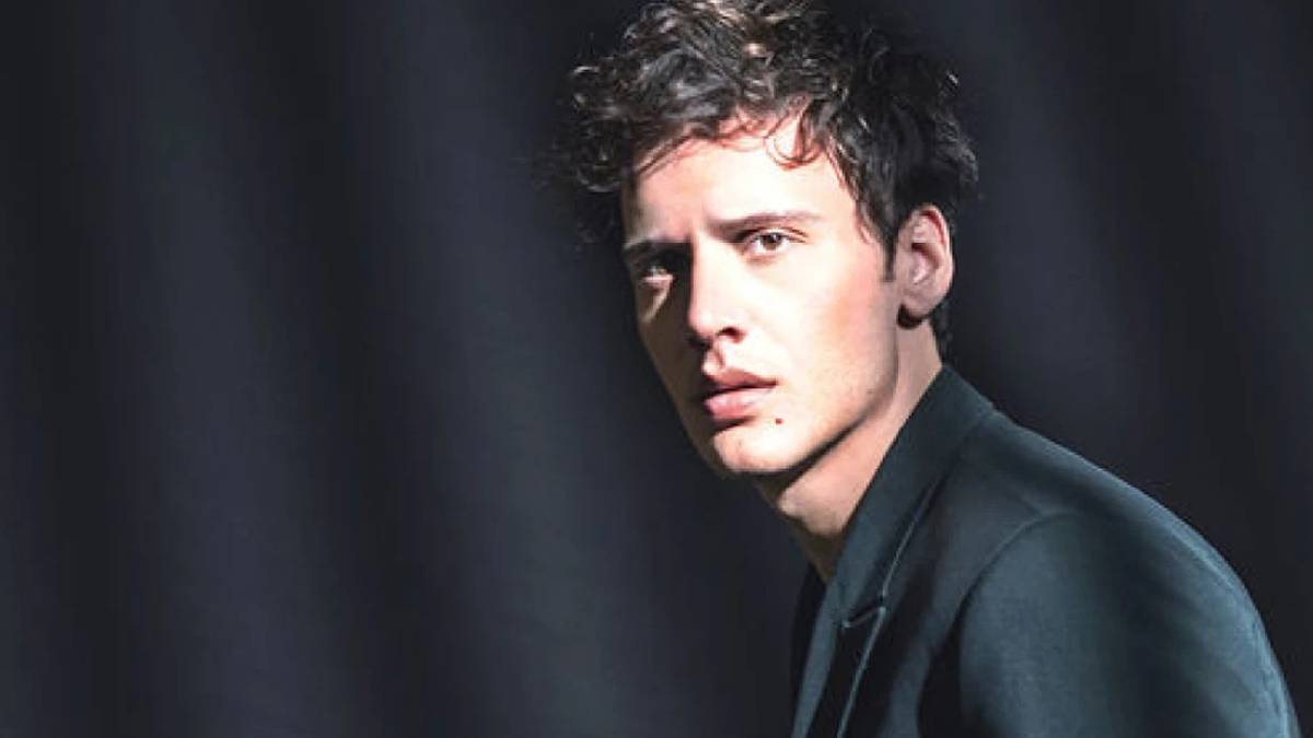 Şarkıcı Edis hakkında karar