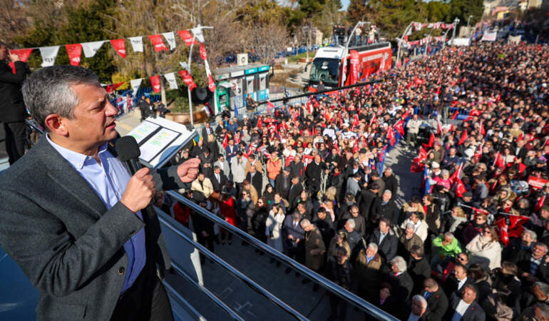 Özel’den ABD ve İsrail’e sert tepki: İran’a müdahale etmek eli kanlı Netanyahu’ya düşmez