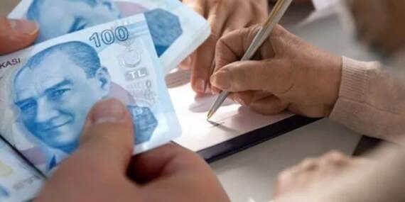 Emekli maaşı ve bayram ikramiyesi aynı anda mı yatacak? Maaşlar öne çekiliyor mu?