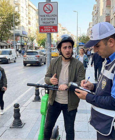 Yaya yolu ve kaldırımda e-scooter sürmek yasak mı, cezası ne kadar? Anında 5.000 TL ceza kesiliyor