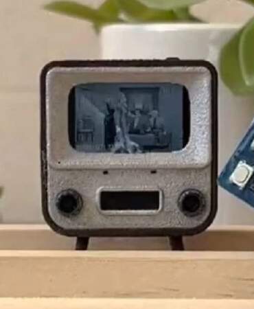 Sadece madeni para kadar yer kaplıyor: Dünyanın en küçük TV’si 59 dolar