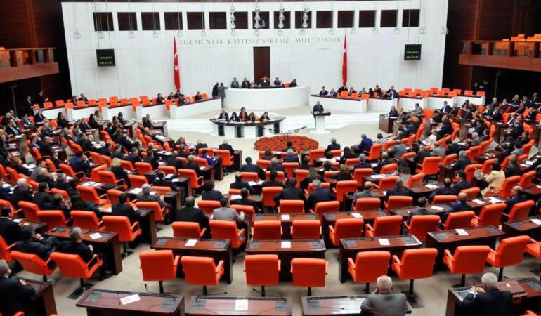 YSK milletvekili sayılarını belirledi: İl il sandalye dağılımı