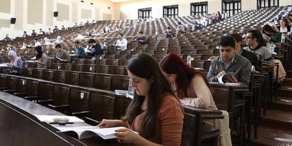 Üniversiteler 3 yıla düşecek mi? YÖK’ten eğitim süresi açıklaması