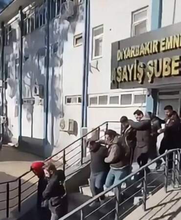 TÜVTÜRK dolandırıcılarına 14 ilde şafak operasyonu: 25 tutuklama