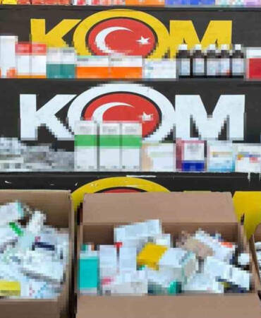Adana’da kozmetik dükkanına baskın: Binlerce kaçak ilaç ele geçirildi