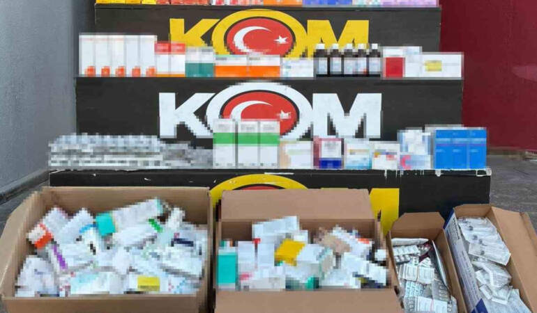 Adana’da kozmetik dükkanına baskın: Binlerce kaçak ilaç ele geçirildi