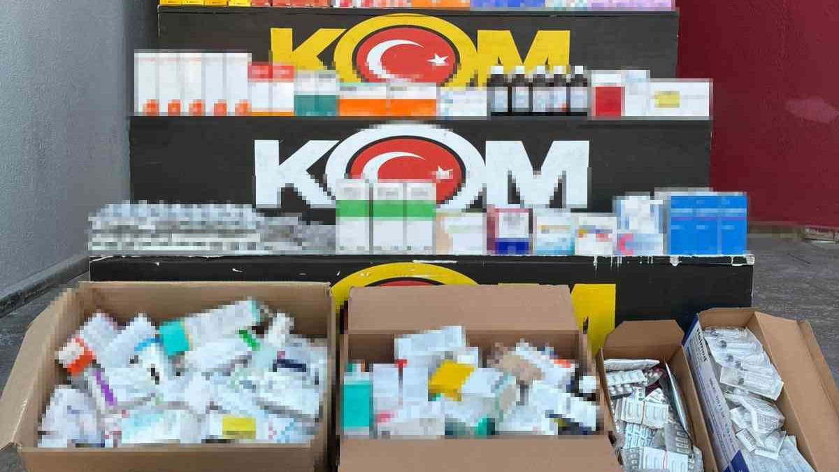 Adana’da kozmetik dükkanına baskın: Binlerce kaçak ilaç ele geçirildi