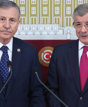 Davutoğlu’ndan İran uyarısı: Türkiye aktif tarafsızlık politikasına geçmeli