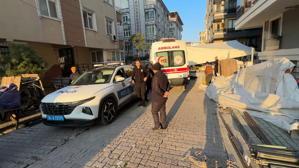 Avcılar’da pazarcılar arasında kavga! 2 kişi bıçaklanarak yaralandı