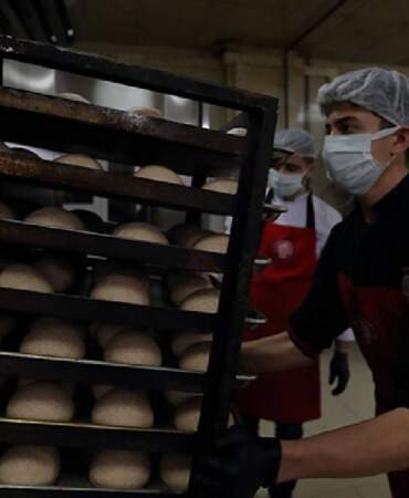 Günde 6.000 adet üretiliyor: Hepsi öğrencilerin hünerli ellerinden çıkıyor